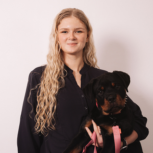 Beach and Bay Vet - Our Team - Ellie
